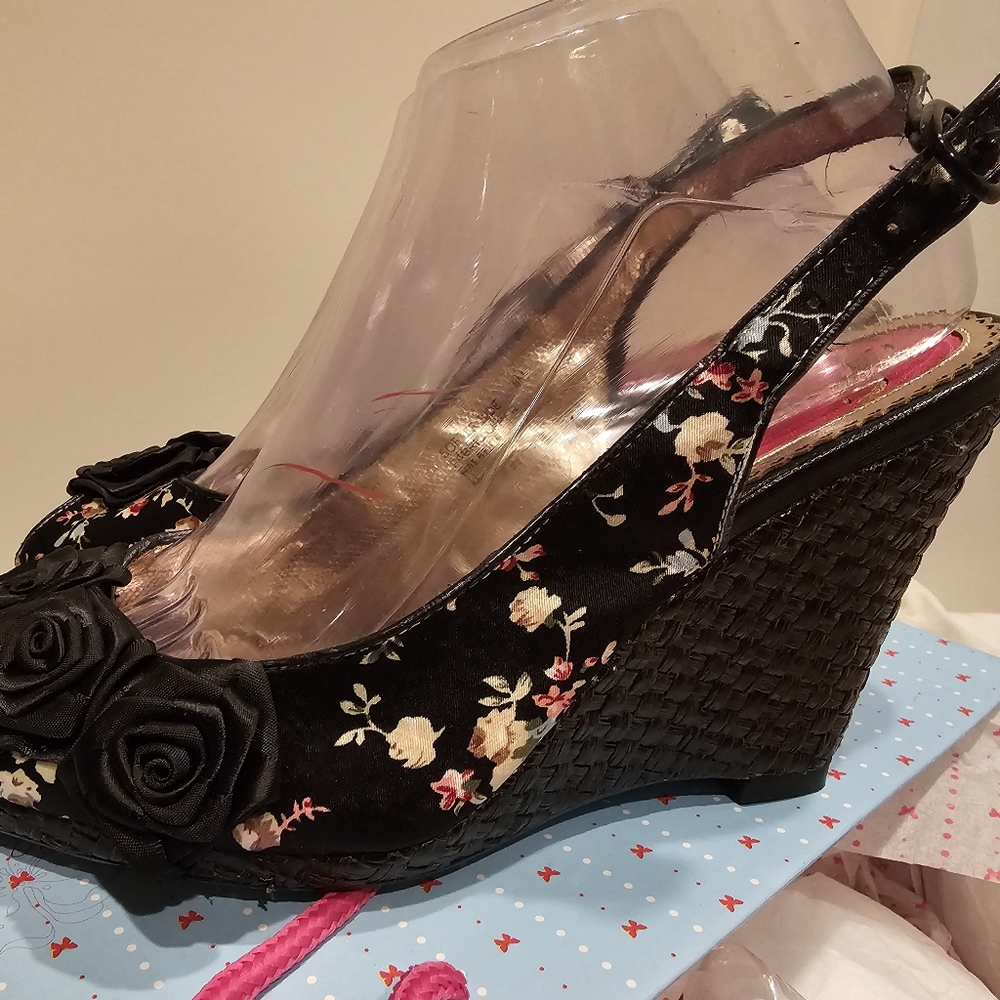 Poetic Licence Softer Side floral PeepToe Slingback Platform Wedge 8M New in box - Picture 14 of 16